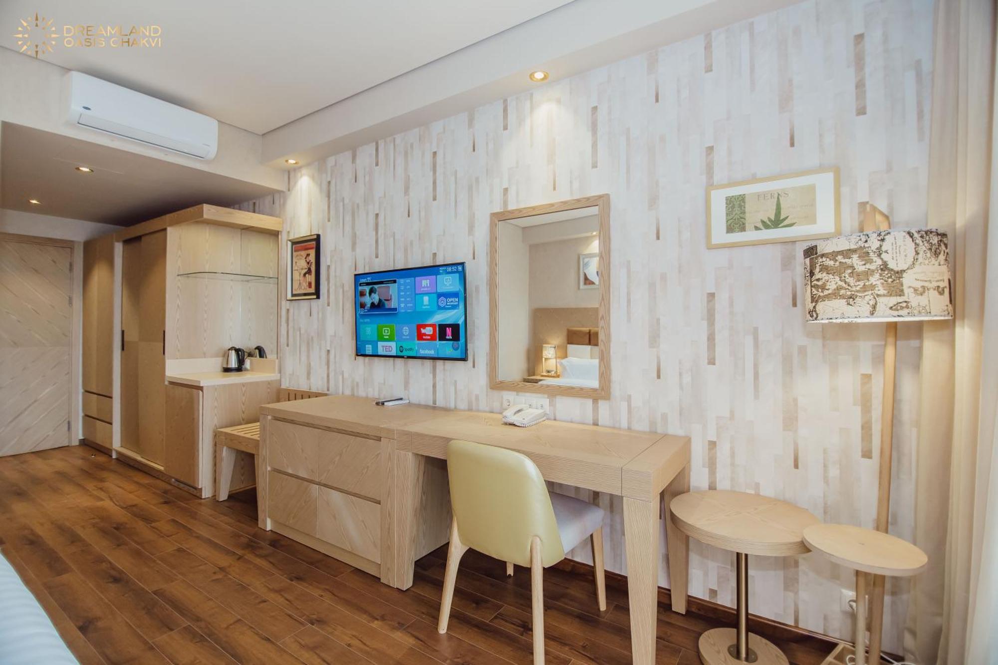 Dreamland Oasis Aparthotel Kobuleti Exterior foto